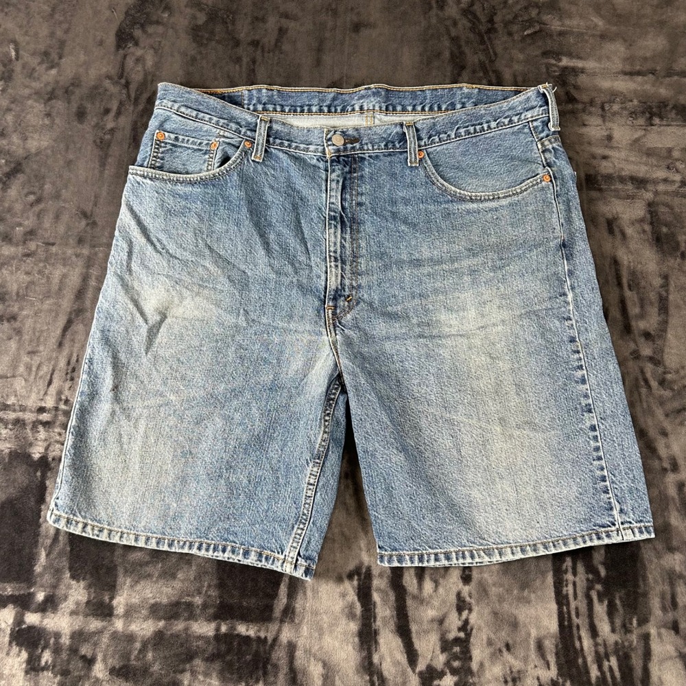 Levi's 550 Denim Shorts‎ Mens 42 Blue Relaxed Fit Medium Wash Cotton 35550-2111